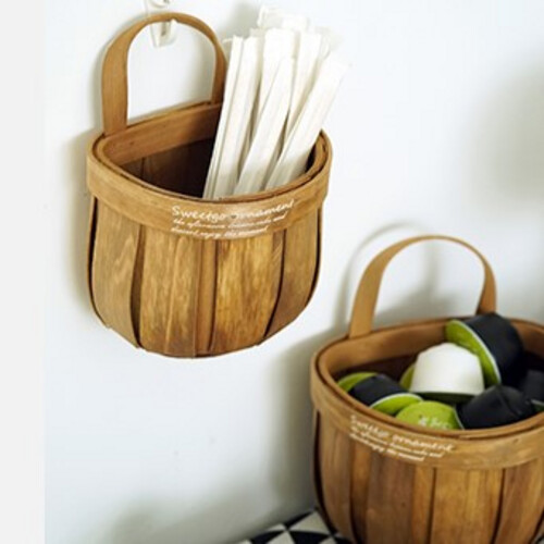 سلة تزيين خشبية صغيرة