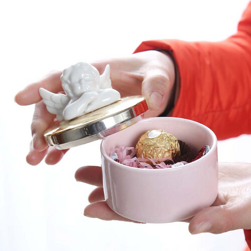 وعاء سيراميك مع غطاء