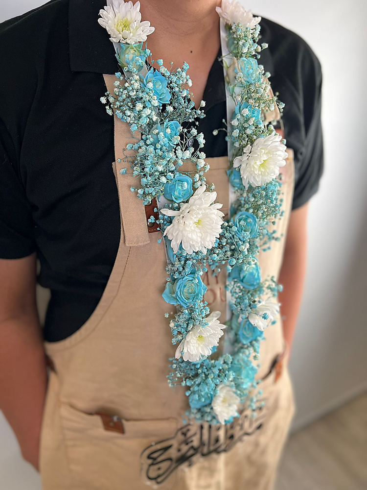 طوق ورد أزرق - رقم 3212