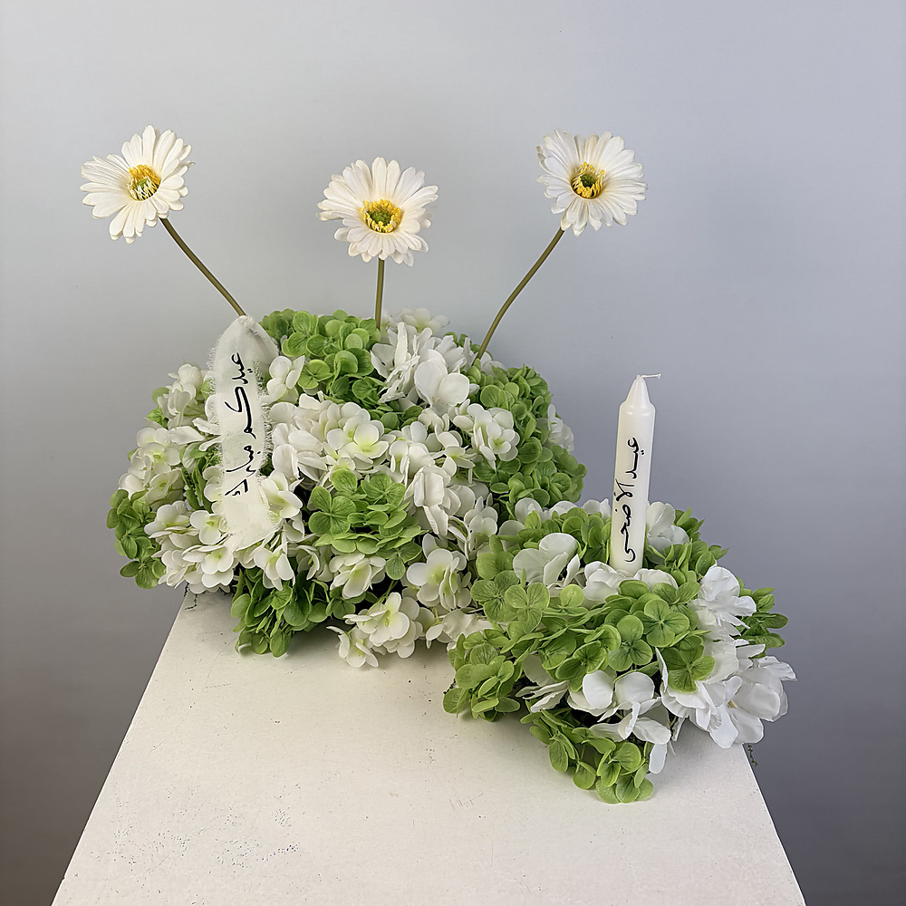 Eid arrangements with candle - green and white