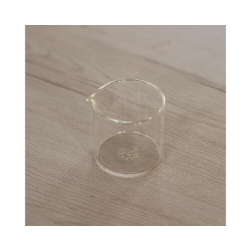 كوب زجاج شفاف بدون مقبض