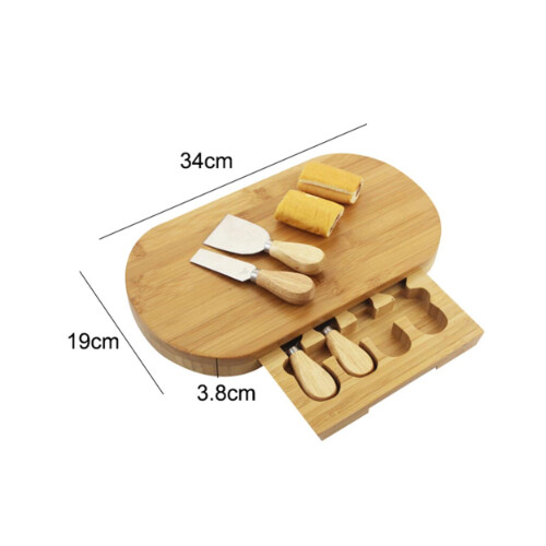 لوح خشبي للجبن مع طقم سكاكين
