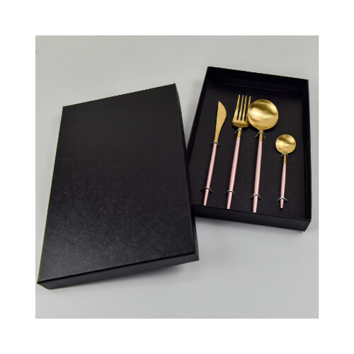 طقم طعام 4 قطع - وردي