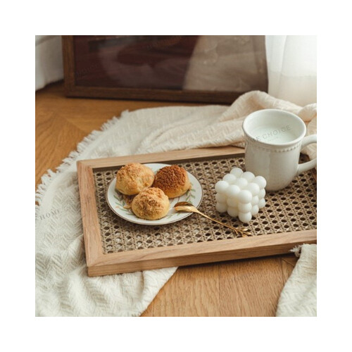 صينية خشب مع قاعدة خوص