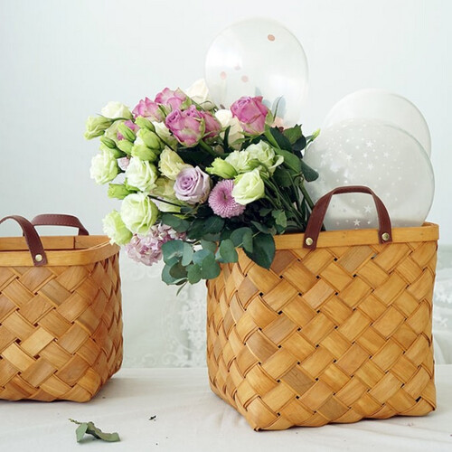 سلة منسوجة للزينة