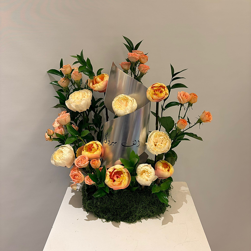 أناقة الورد باللون الوردي والأبيض - رقم 3225