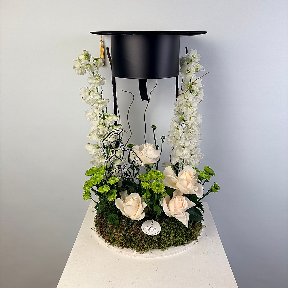 Graduation Cap Arrangement - No. 3249