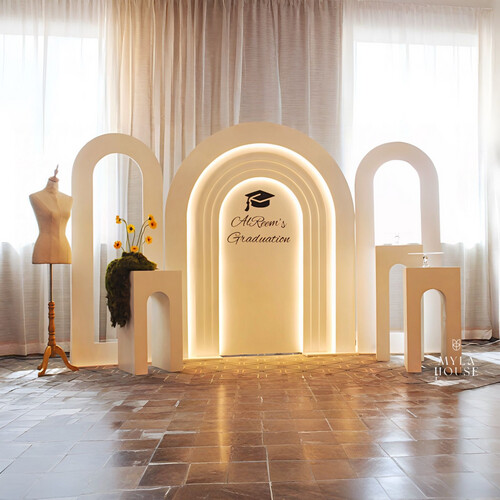 أقواس تخرج أنيقة بالورد الأصفر - رقم 2079