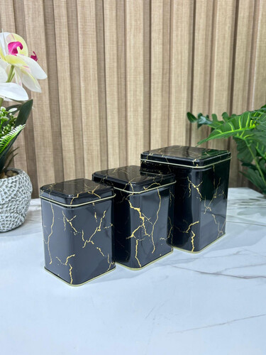 Marble iron cans of different sizes