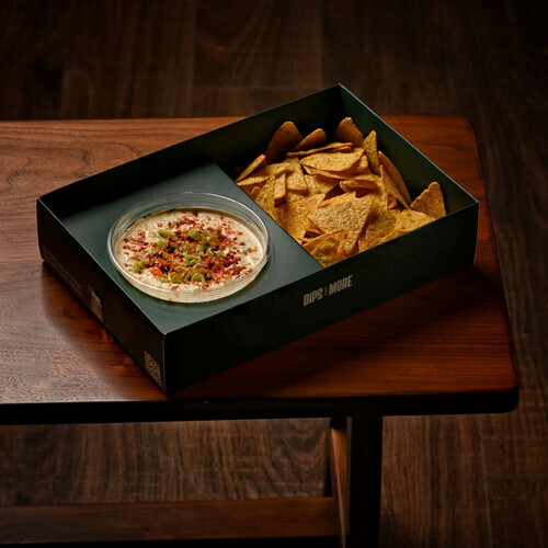 تغميسة الإدمامي الحارة مع الجبن