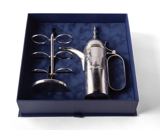 sadu design silver dallah & cup holder in gift box