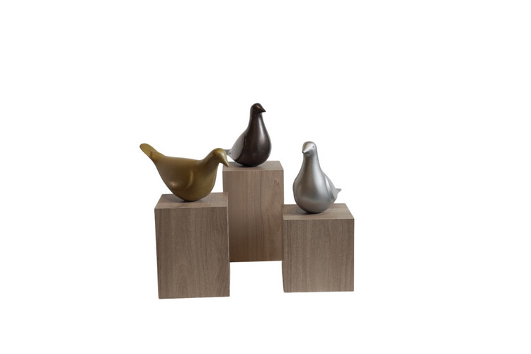 wooden box with Bronze, Gold & Silver pigeons set of 3 pcs