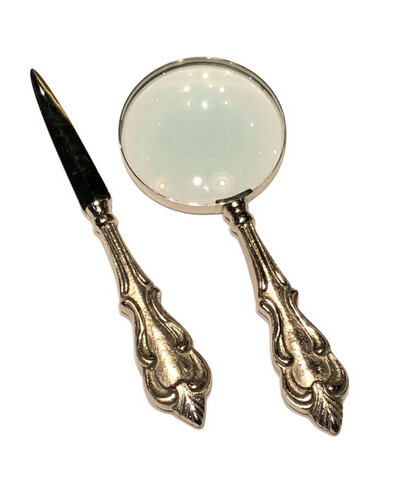 Magnifying Glass with knife sharpening Set of 2
