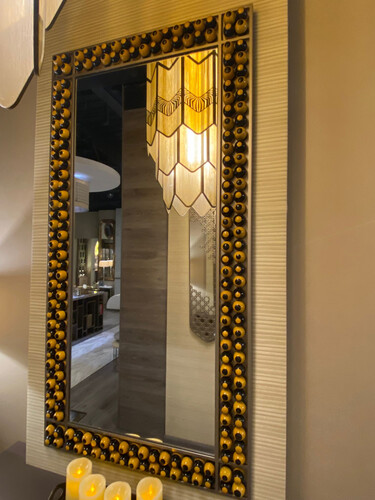 Dama mirror