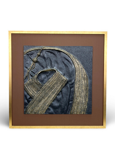 Gold Bisht frame