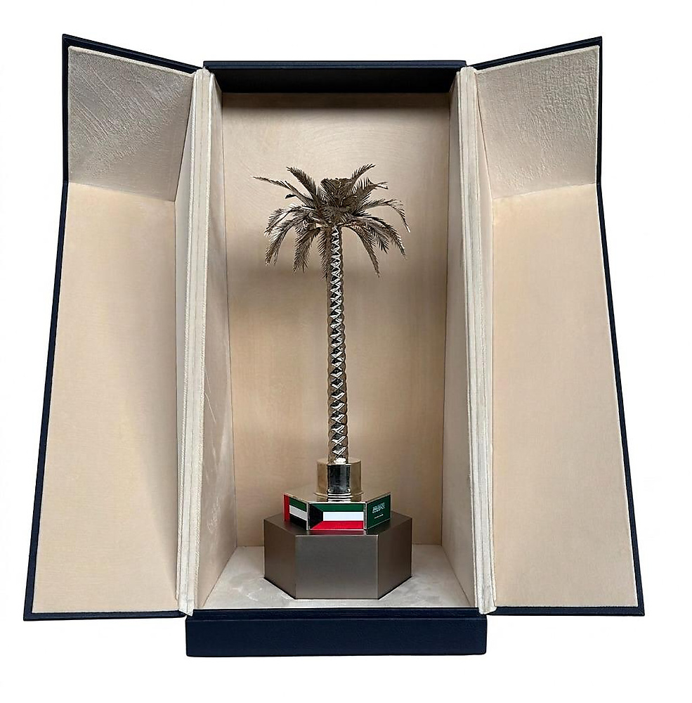 palm tree silver color trophy