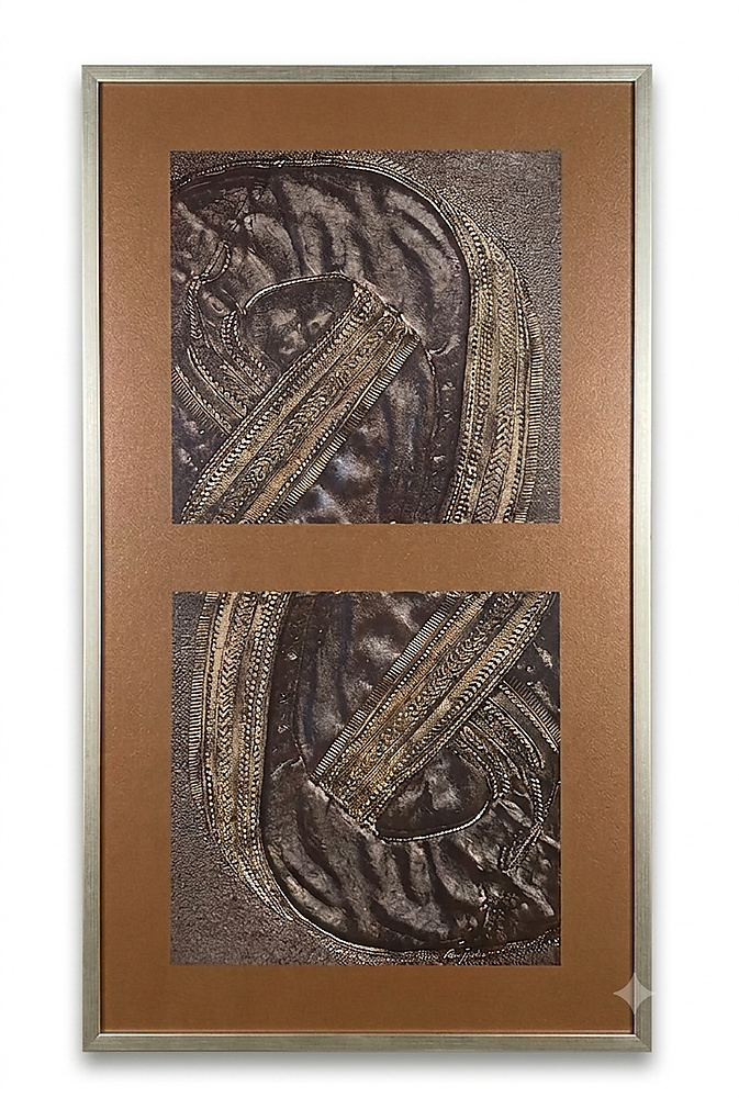 canvas painting of a bisht in silver frame