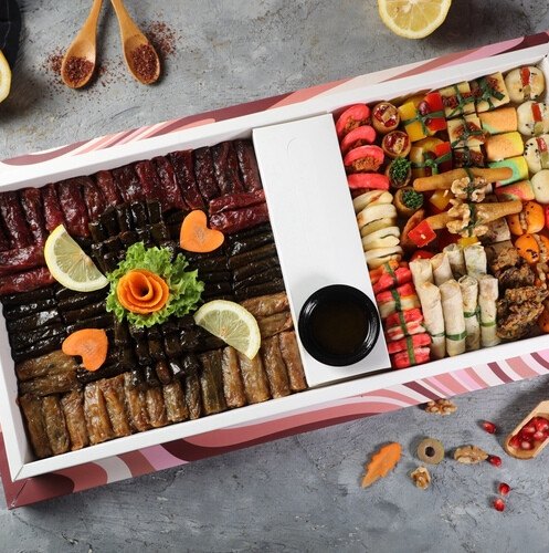 Zwara Big Box 60 Pcs Mix Pastry 150 Pcs Mix Vine Leaves