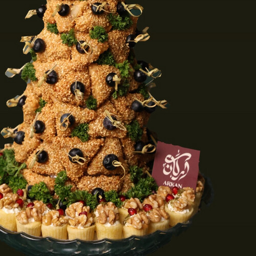 Samon walnuts with sambosa pyramid with Crystal  plate .Price