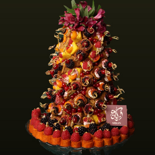 Pyramid cobba mix3 dozenSushi cheese andSushi burghol With arkan plate