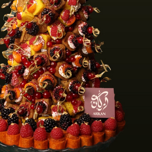 Pyramid cobba mix3 dozenSushi cheese andSushi burghol With arkan plate