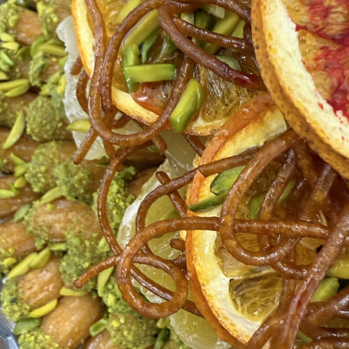 Mini Balh El Sham with a crystal tray