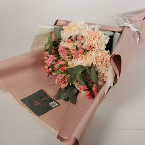 Flowers Bouquet and Baby Goury Pink Packaging
