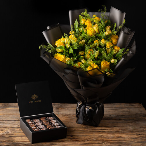Bouquet with cocoa box 1