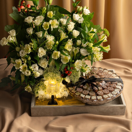 Classic cocoa tray with roses