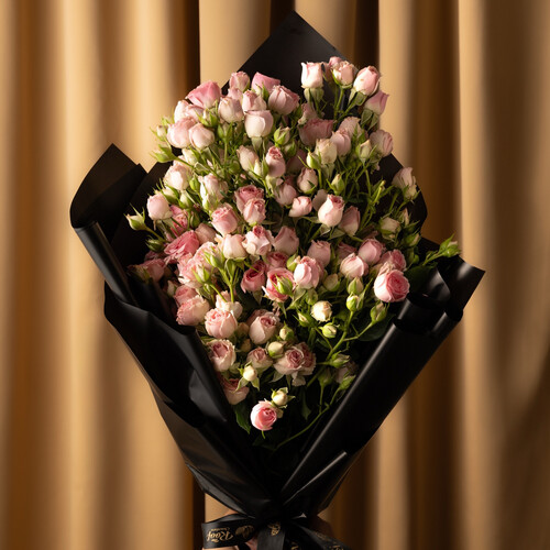 Bouquet with mini cake 7