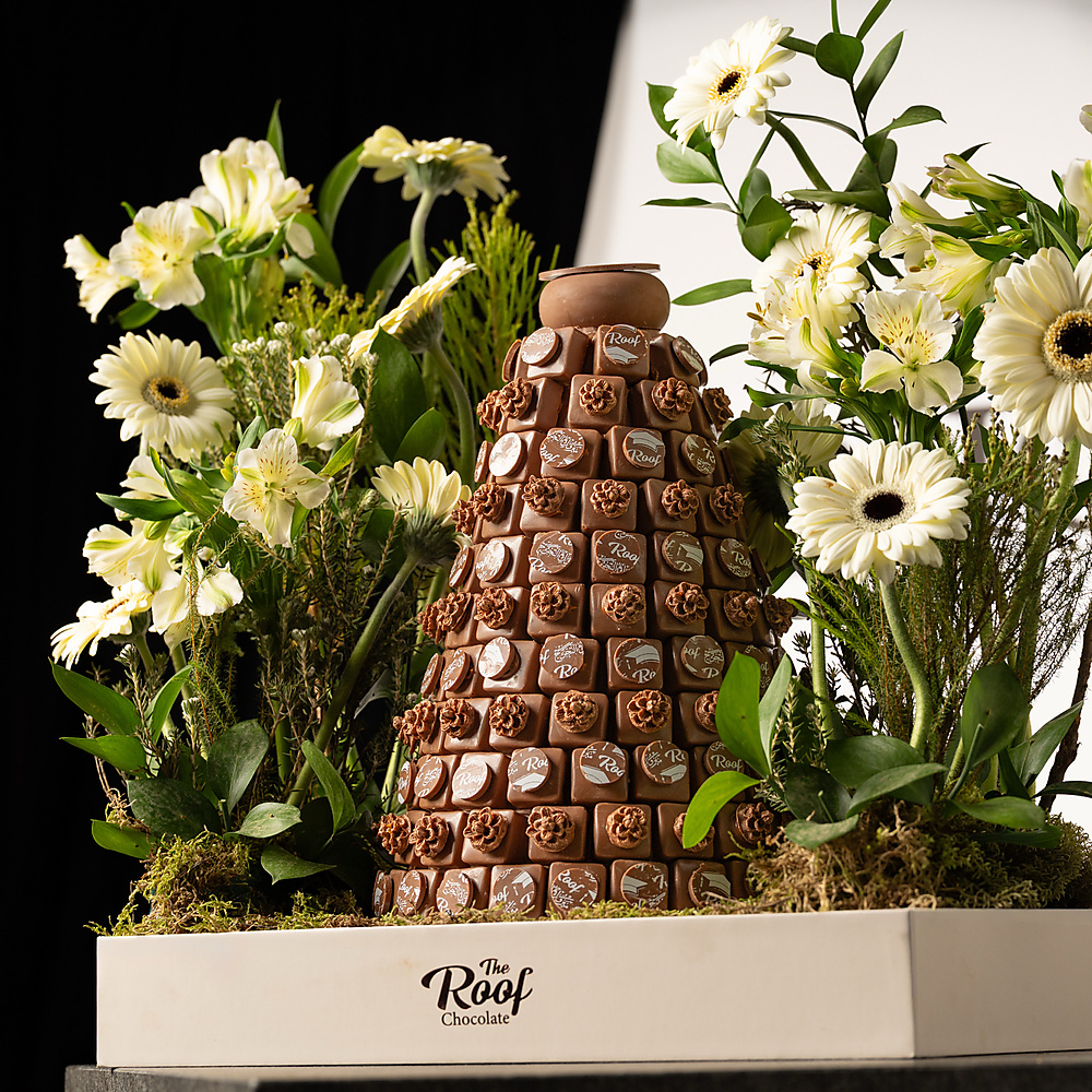 Rose and chocolate arrangement for graduation 1