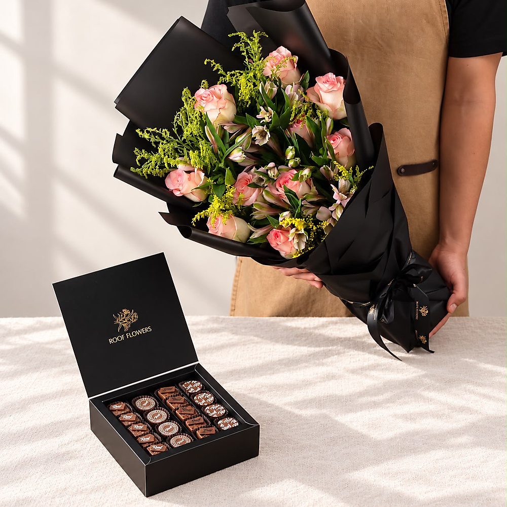 Flower bouquet with cocoa box 2