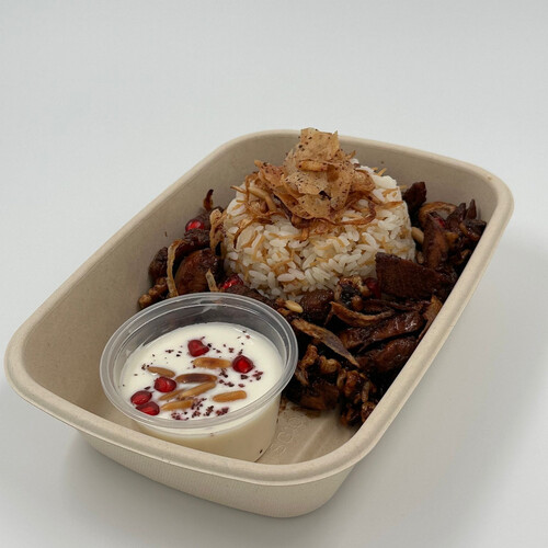 فتة مسخن دجاج مع أرز الشعيرية