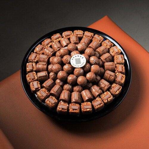 Salted Caramel Cake - Caramel almond  - Crunchy Kinder