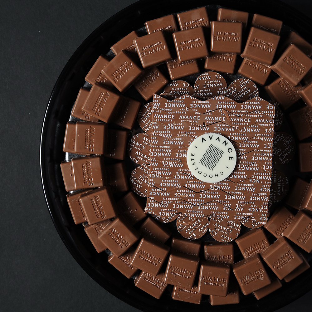 ويفر - غاناش الشوكولاتة مع اللوز المكرمل