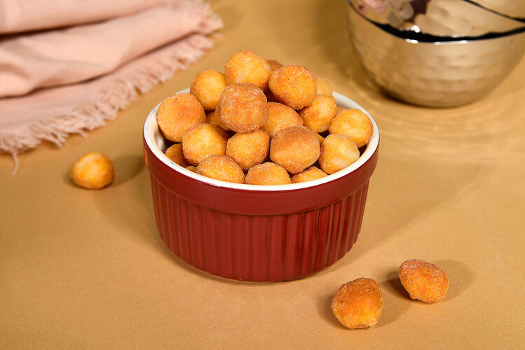 Macadamia with cheese