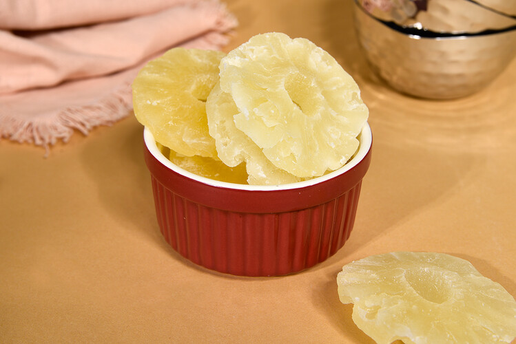 Dried pineapple