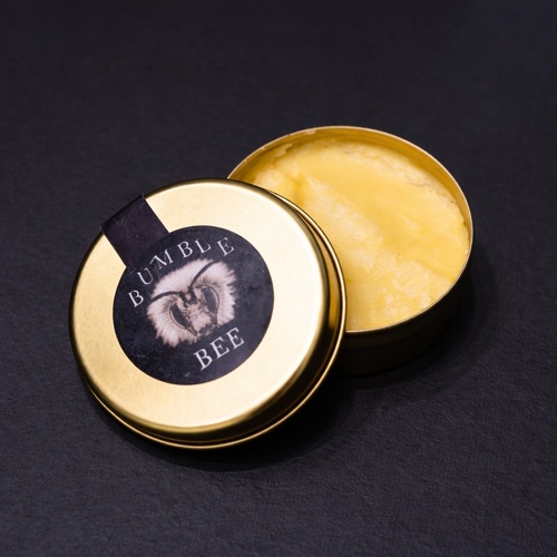 Moisturizing and nourishing cream