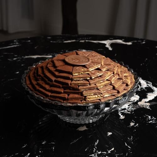 Crystal Tray contains Two kinds of Triangle ( Caramel + Brownie)