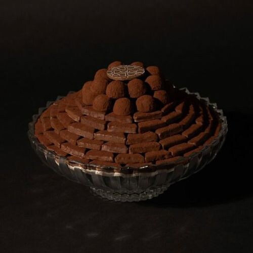 Crystal Tray contains 100 Pieces of Chocolate Triangle Brownie - 1/4 kilo Chocolate Dammi