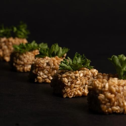 Crystal Tray contains 84 pieces of Grape Leaves