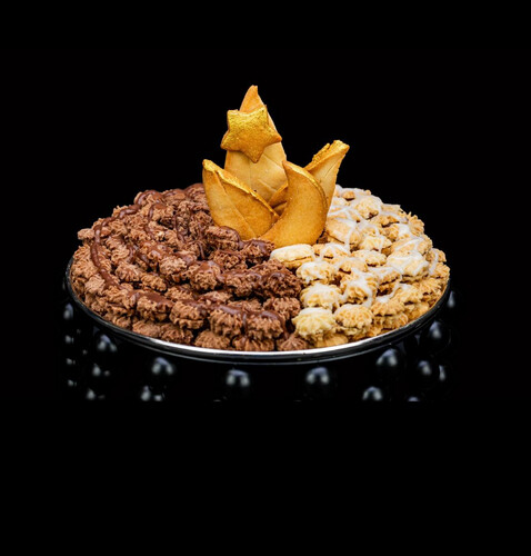 Bubble Tray With A Mixture petit four