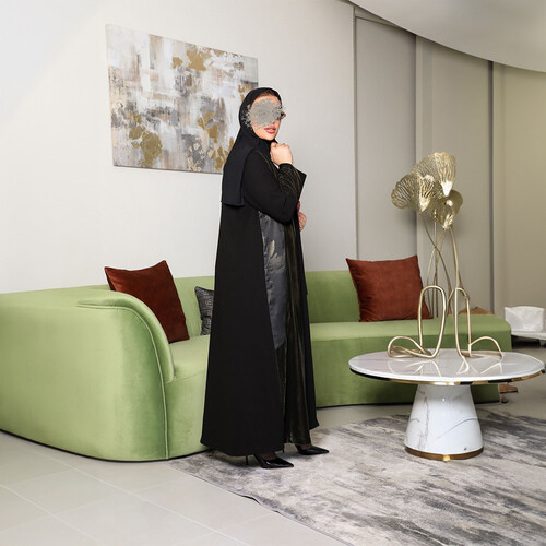 عبايه مخمل + كوبا + جكار -اللون زيتي