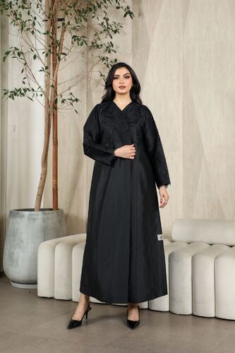 خام الدانتيل المبطن والجكار قصة كتف