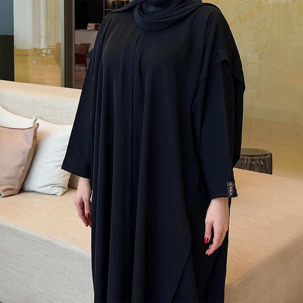 العبايات الساده