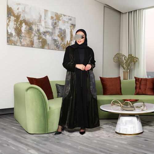 عبايه مخمل + كوبا + جكار -اللون زيتي