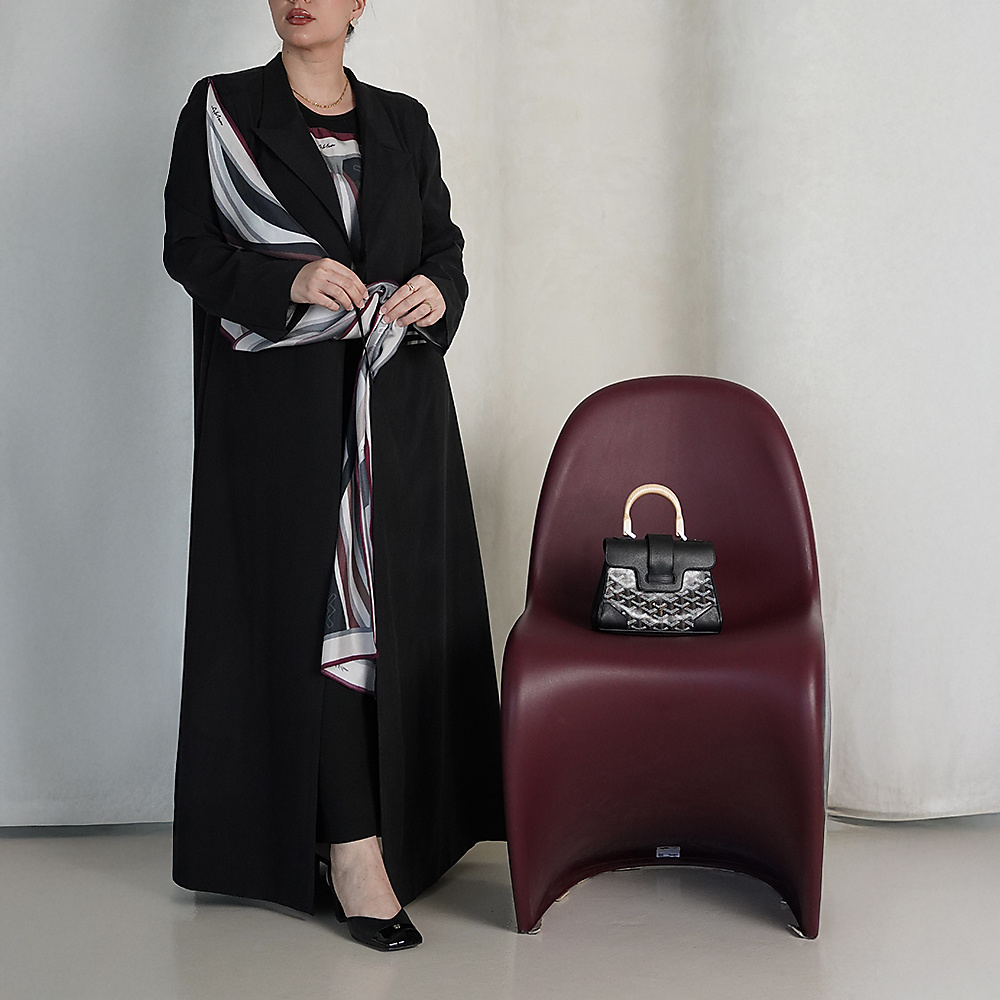 بليزر أسود بشال