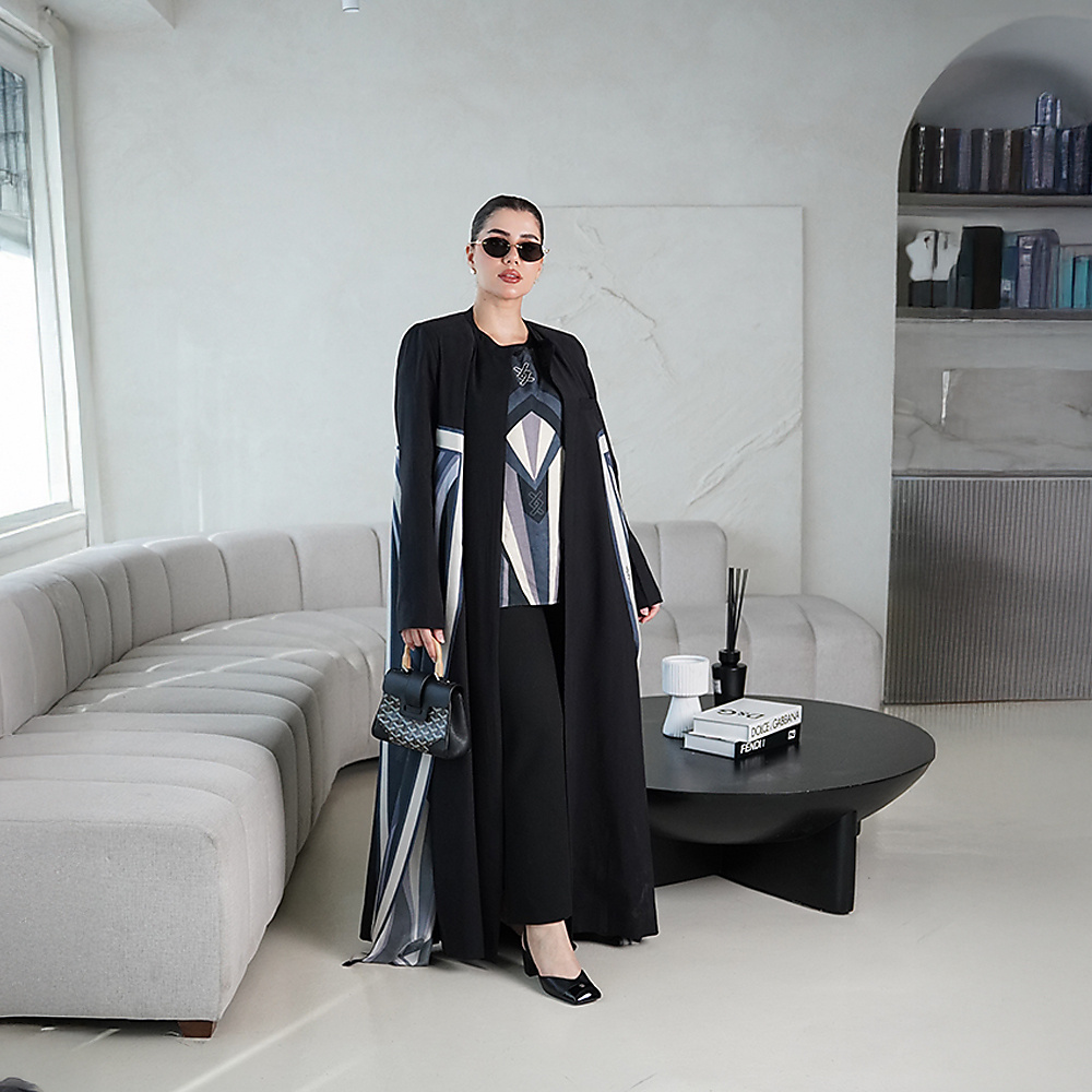 بليزر AMEIRI الأسود الفاخر
