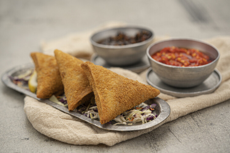 Tofareya's Chicken Sambousa