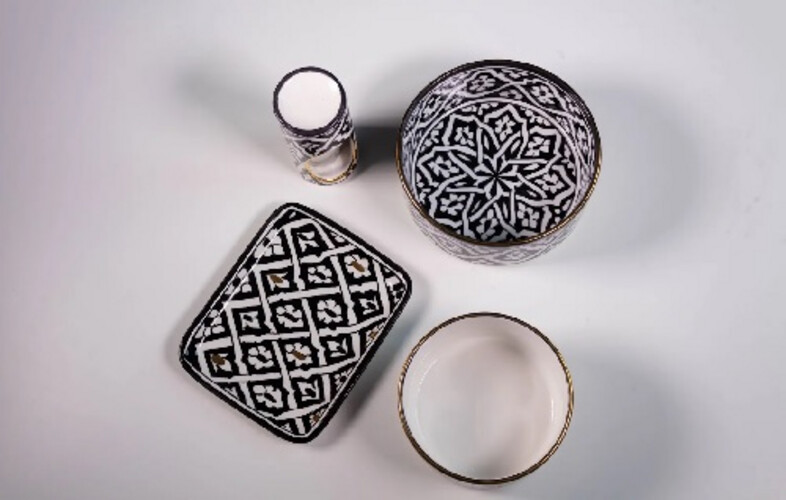 BLACK AND WHITE MOROCCAN POTTERY POTS SET